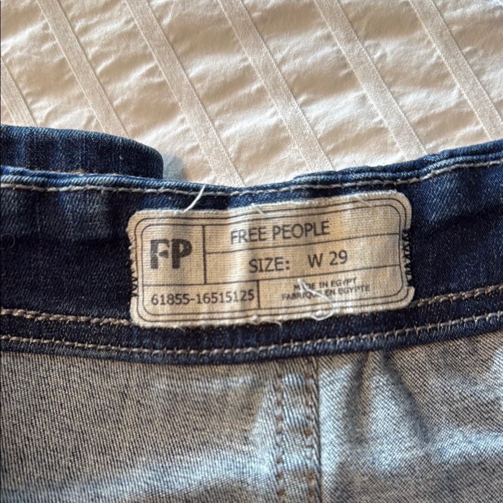 FREE PEOPLE Classic Blue Women's Jeans - Picture 4 of 4